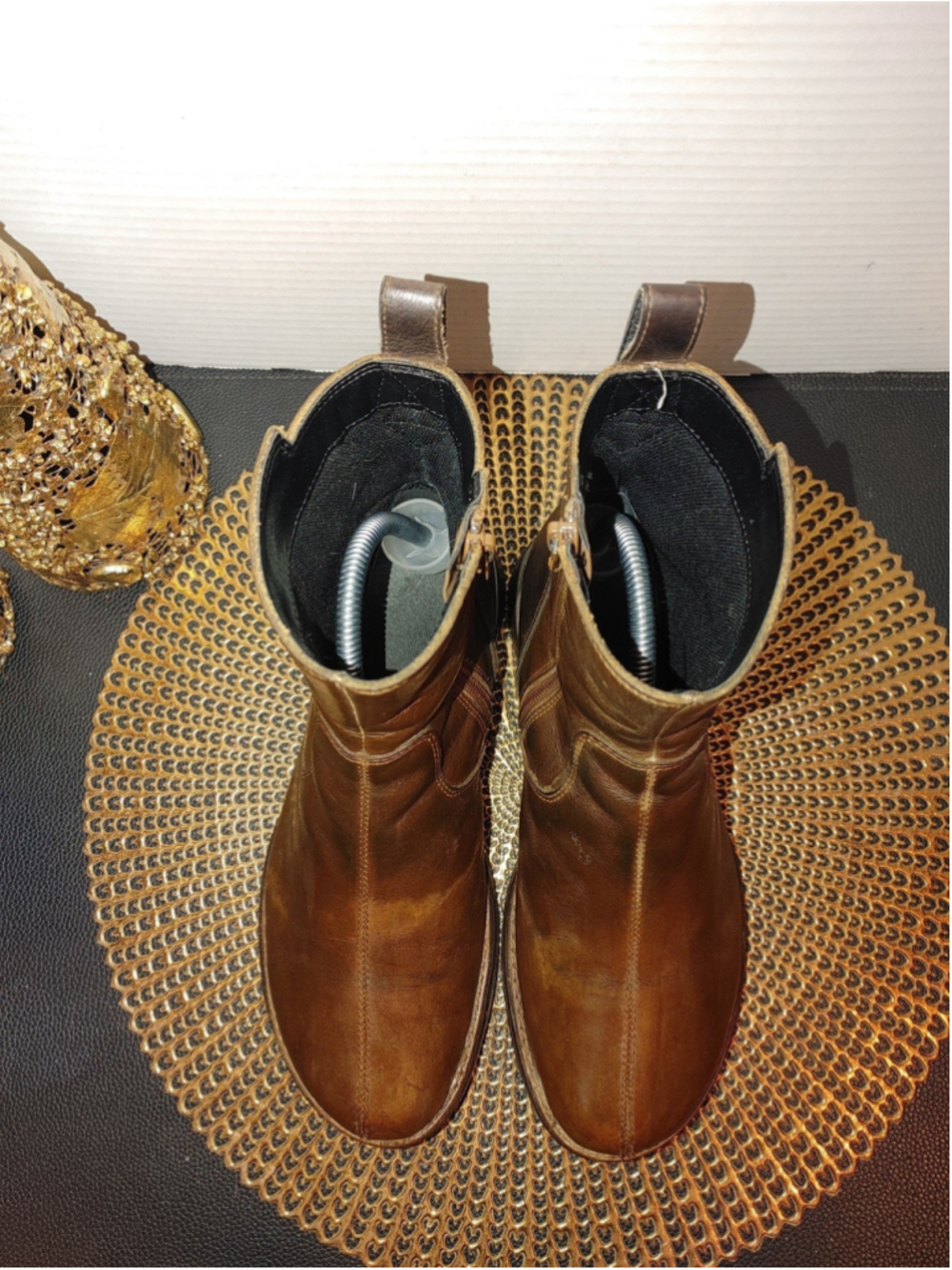 Merrell size 8 - Picture 3 of 6